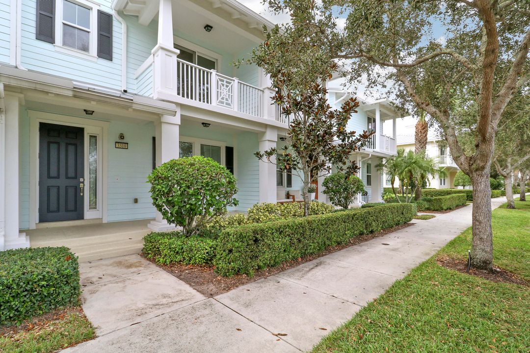 合同活跃: $3,650 (3 贝兹, 2 浴室, 1533 平方英尺)