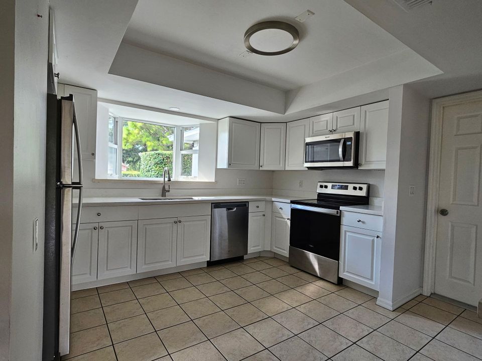 待售: $290,000 (3 贝兹, 2 浴室, 1263 平方英尺)