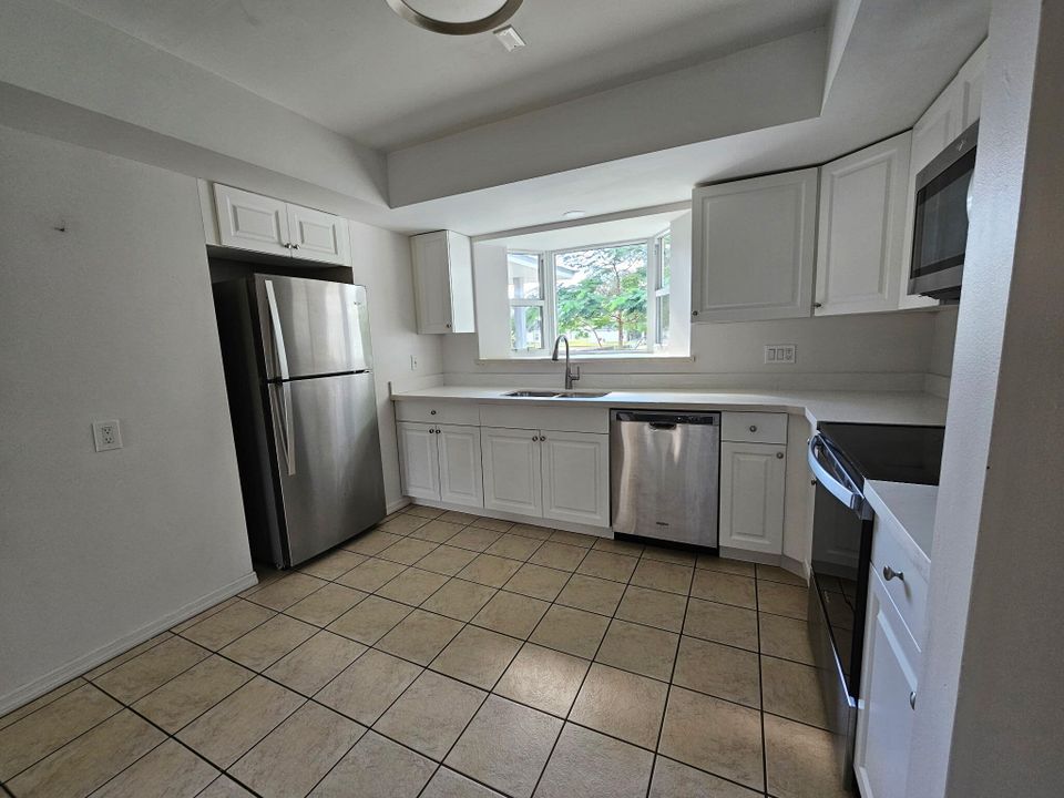 待售: $290,000 (3 贝兹, 2 浴室, 1263 平方英尺)