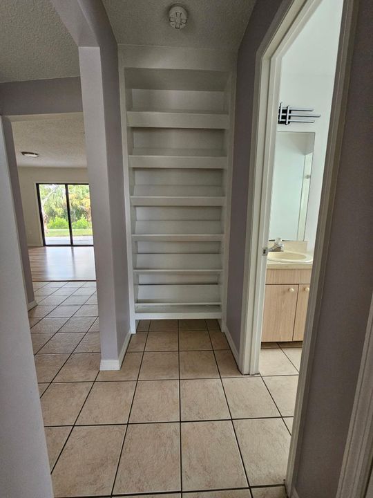 待售: $290,000 (3 贝兹, 2 浴室, 1263 平方英尺)