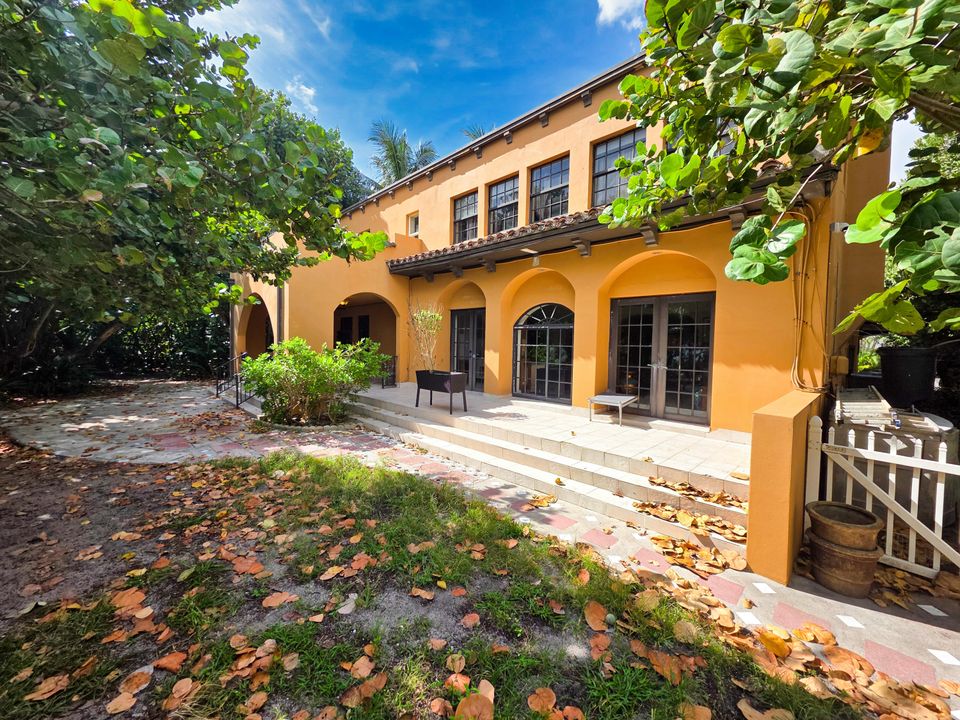 For Sale: $7,500,000 (4 beds, 4 baths, 3434 Square Feet)