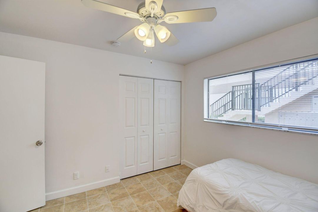 For Rent: $2,400 (2 beds, 2 baths, 1160 Square Feet)