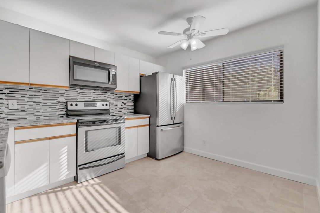 For Rent: $2,400 (2 beds, 2 baths, 1160 Square Feet)