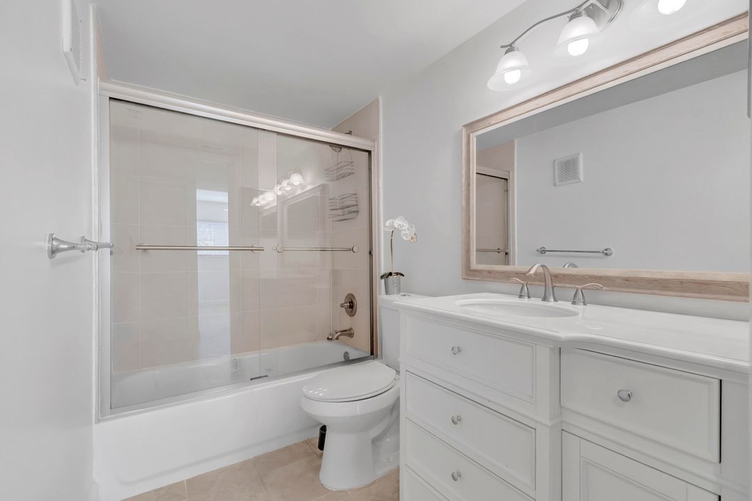 For Rent: $2,400 (2 beds, 2 baths, 1160 Square Feet)