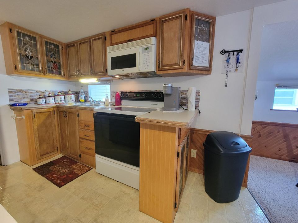 На продажу: $109,000 (1 спален, 1 ванн, 639 Квадратных фут)