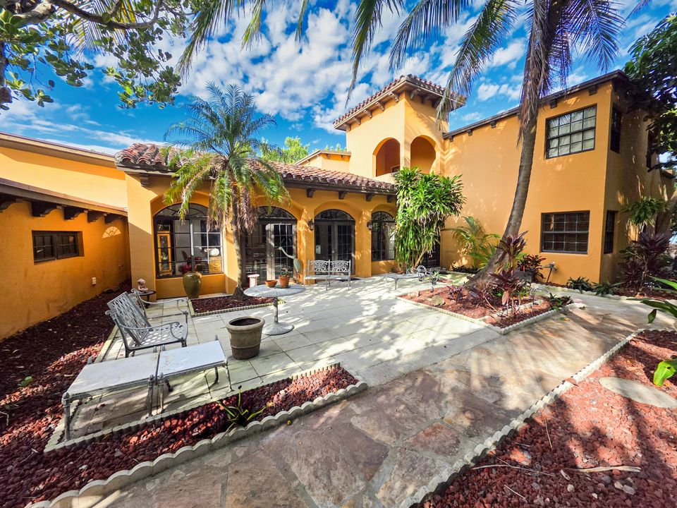 For Sale: $7,500,000 (4 beds, 4 baths, 3434 Square Feet)