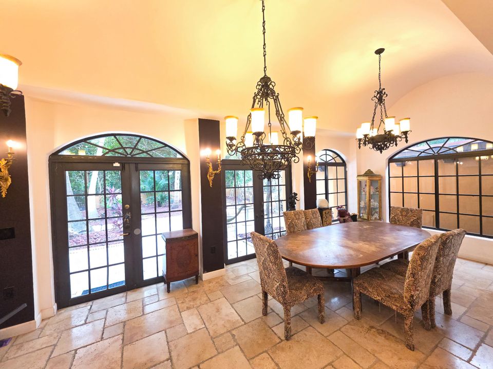 For Sale: $7,500,000 (4 beds, 4 baths, 3434 Square Feet)