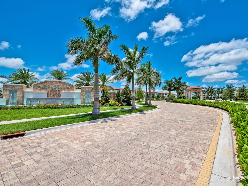 For Sale: $725,000 (4 beds, 3 baths, 2174 Square Feet)