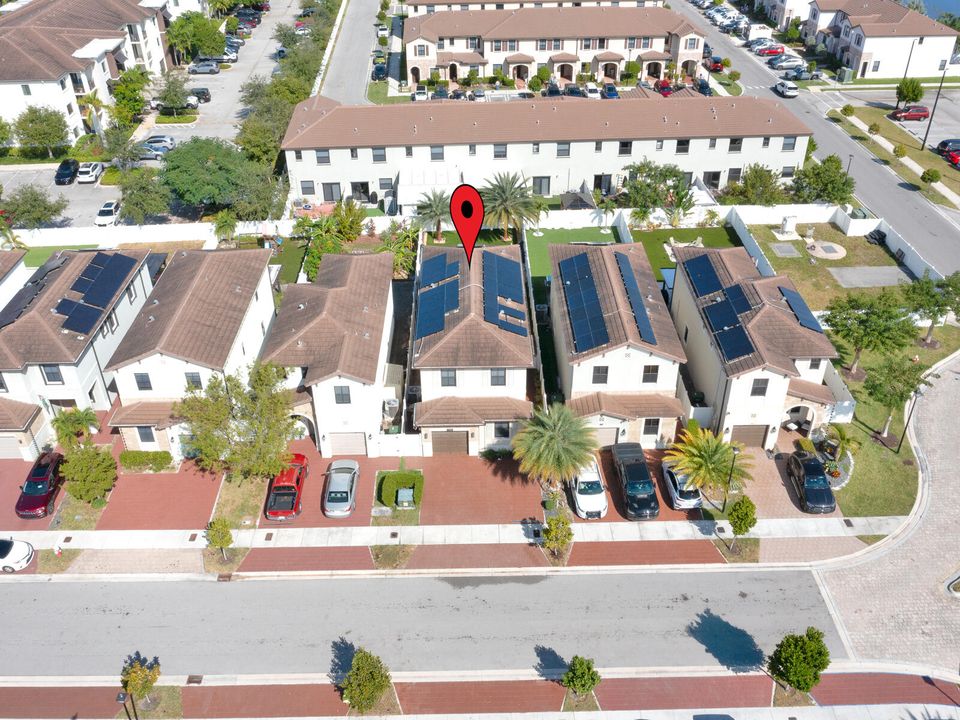 For Sale: $725,000 (4 beds, 3 baths, 2174 Square Feet)