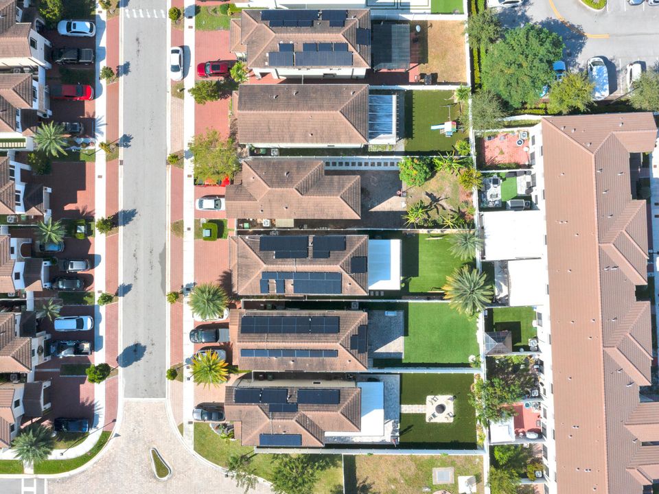 For Sale: $725,000 (4 beds, 3 baths, 2174 Square Feet)