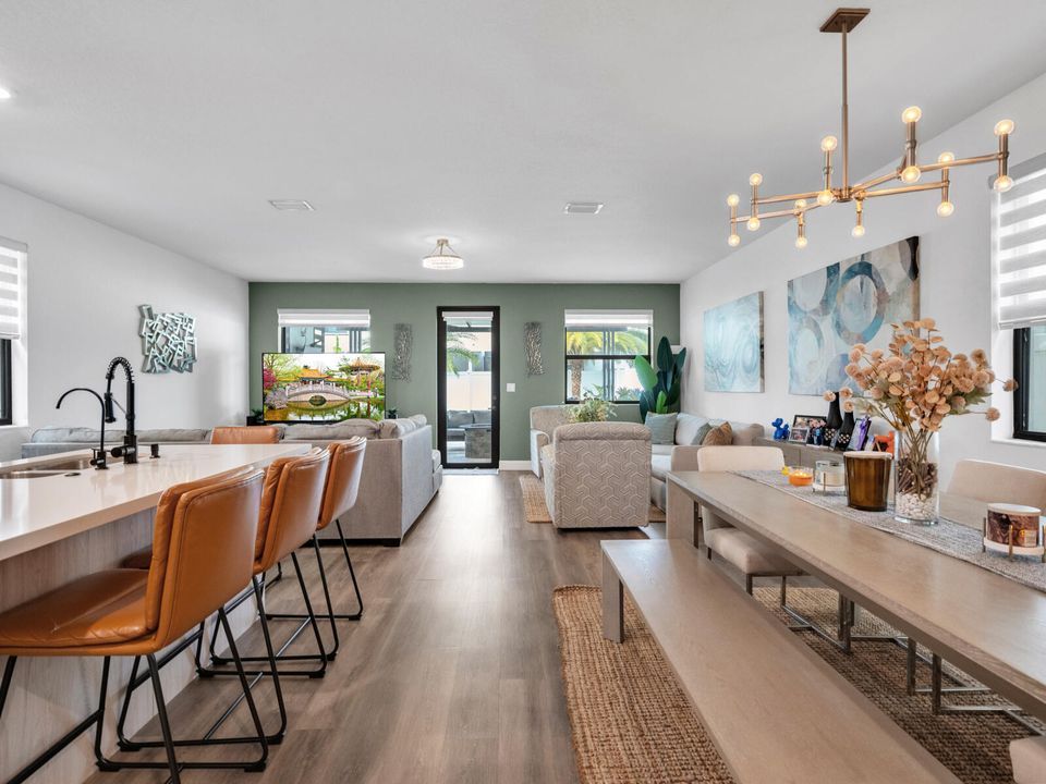 For Sale: $725,000 (4 beds, 3 baths, 2174 Square Feet)