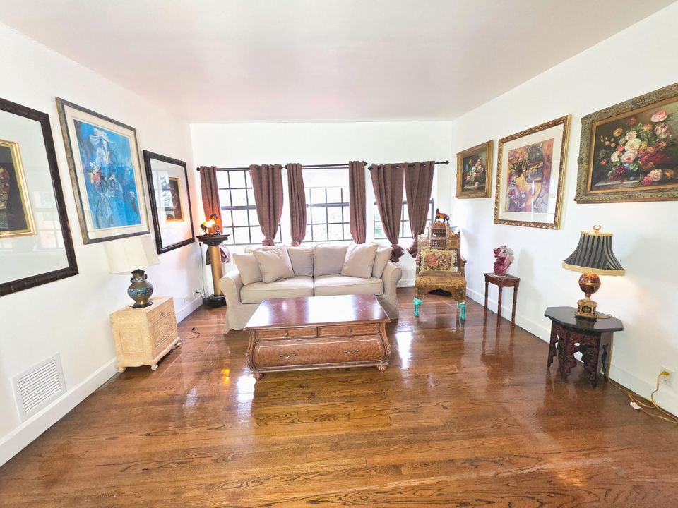 For Sale: $7,500,000 (4 beds, 4 baths, 3434 Square Feet)