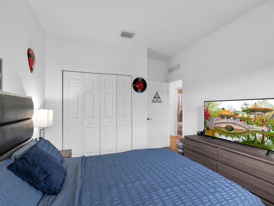 For Sale: $725,000 (4 beds, 3 baths, 2174 Square Feet)