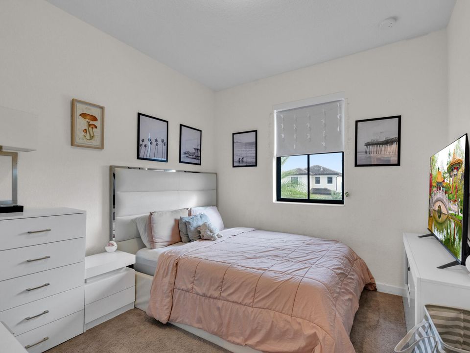 For Sale: $725,000 (4 beds, 3 baths, 2174 Square Feet)