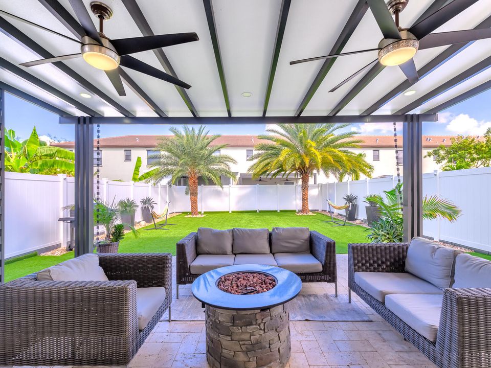 For Sale: $725,000 (4 beds, 3 baths, 2174 Square Feet)