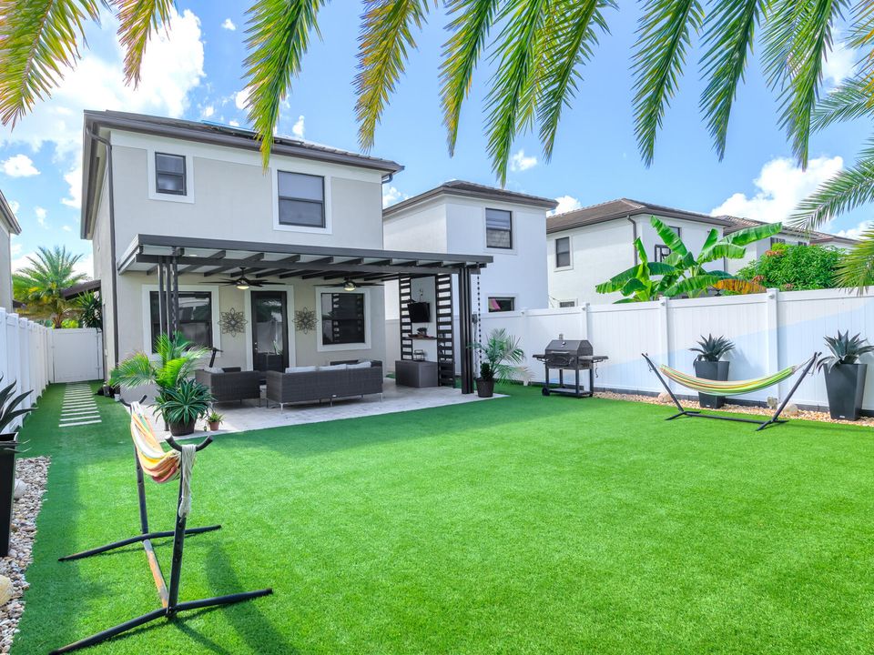 For Sale: $725,000 (4 beds, 3 baths, 2174 Square Feet)