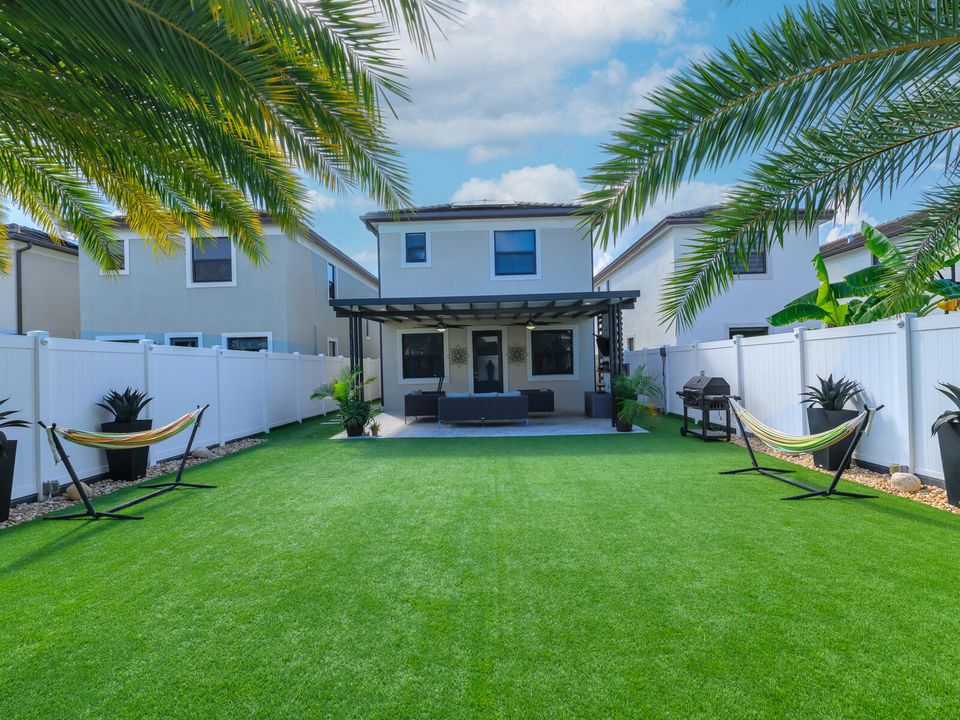 For Sale: $725,000 (4 beds, 3 baths, 2174 Square Feet)