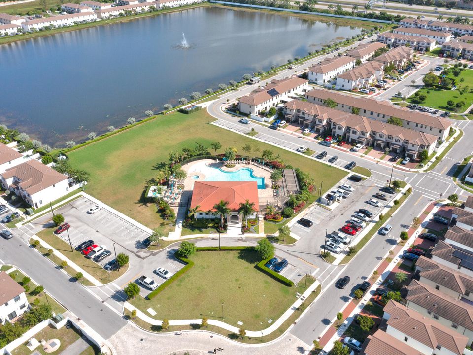 For Sale: $725,000 (4 beds, 3 baths, 2174 Square Feet)