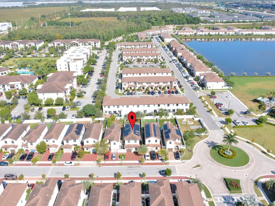 For Sale: $725,000 (4 beds, 3 baths, 2174 Square Feet)