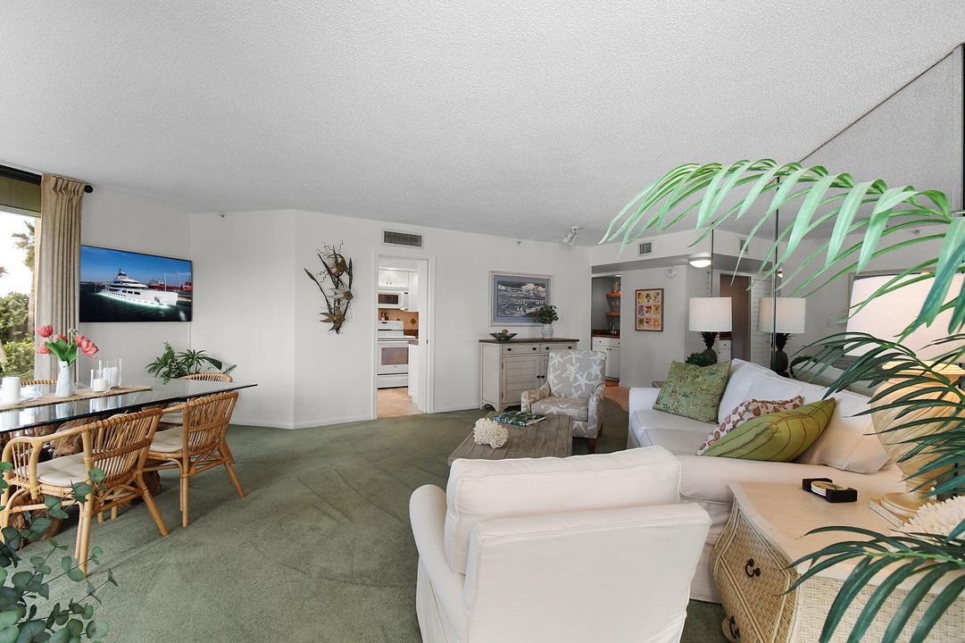 For Sale: $510,000 (2 beds, 2 baths, 1297 Square Feet)