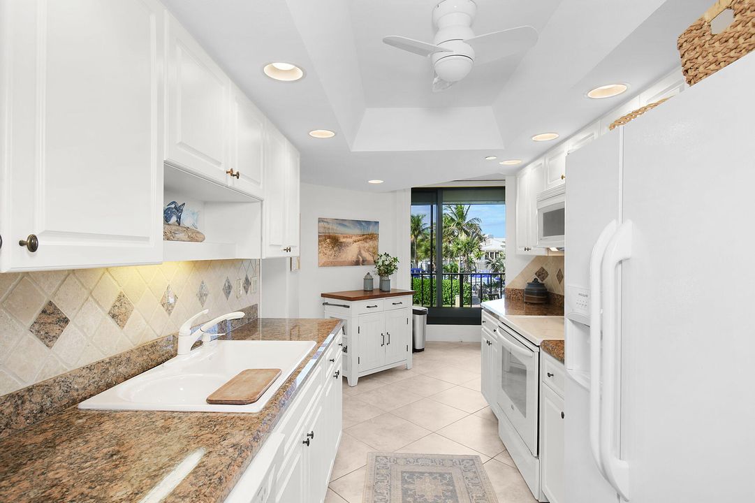 For Sale: $510,000 (2 beds, 2 baths, 1297 Square Feet)