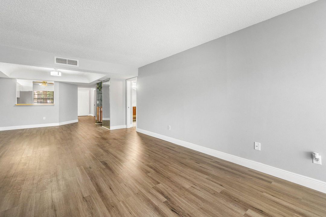 En Venta: $239,900 (2 camas, 2 baños, 1160 Pies cuadrados)