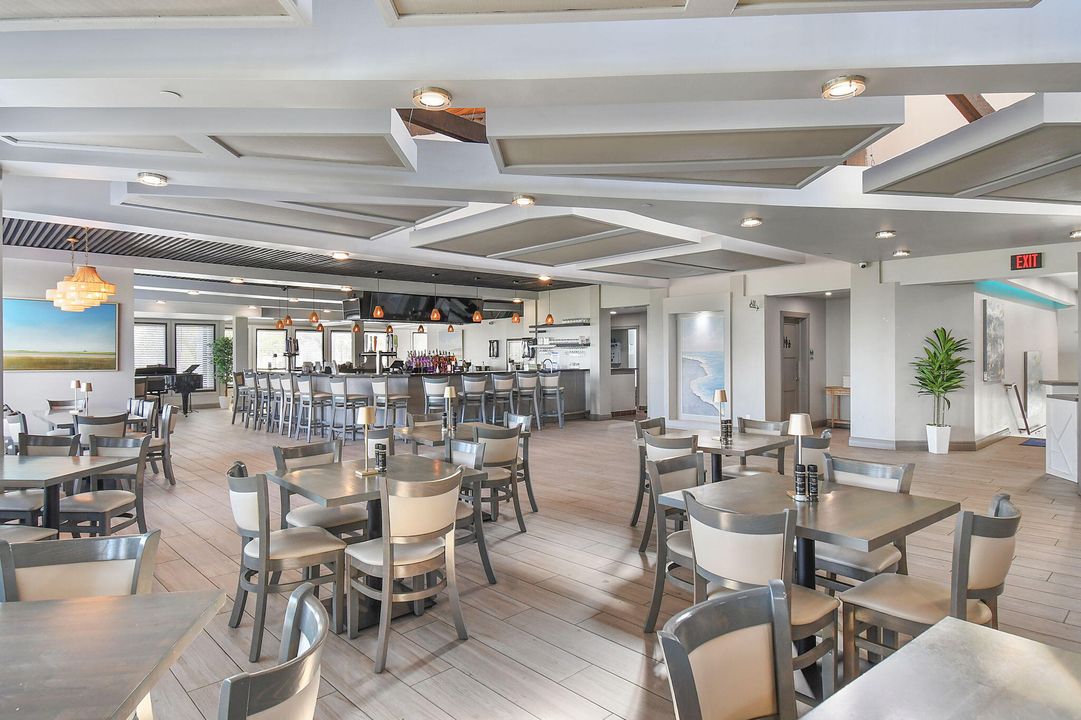 For Sale: $510,000 (2 beds, 2 baths, 1297 Square Feet)