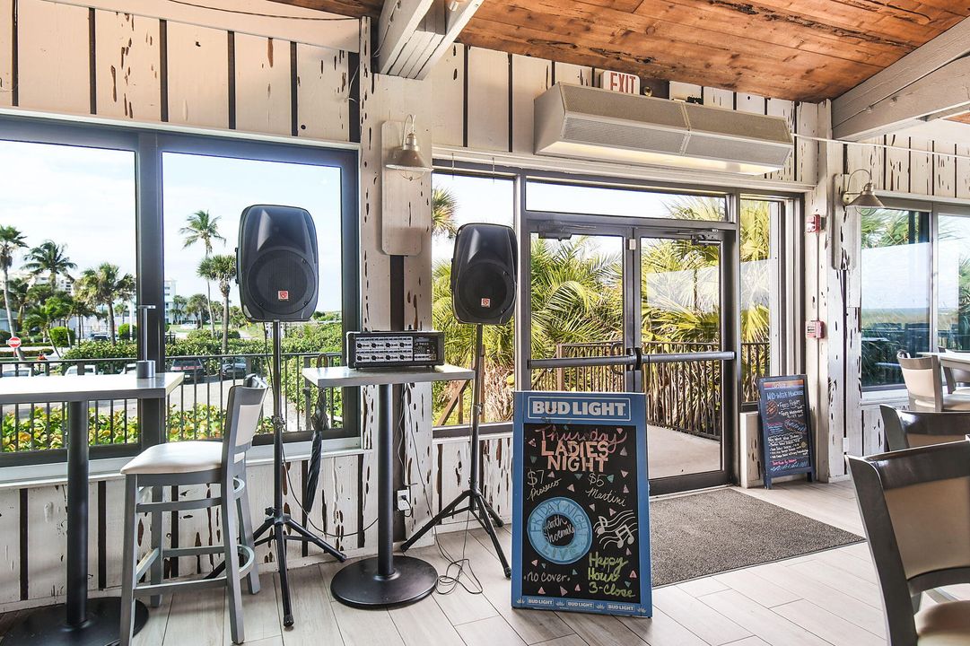 For Sale: $510,000 (2 beds, 2 baths, 1297 Square Feet)