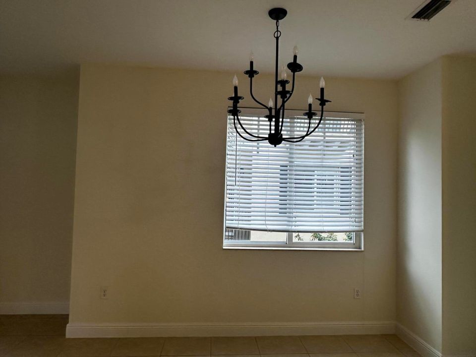 На продажу: $642,900 (3 спален, 3 ванн, 2334 Квадратных фут)