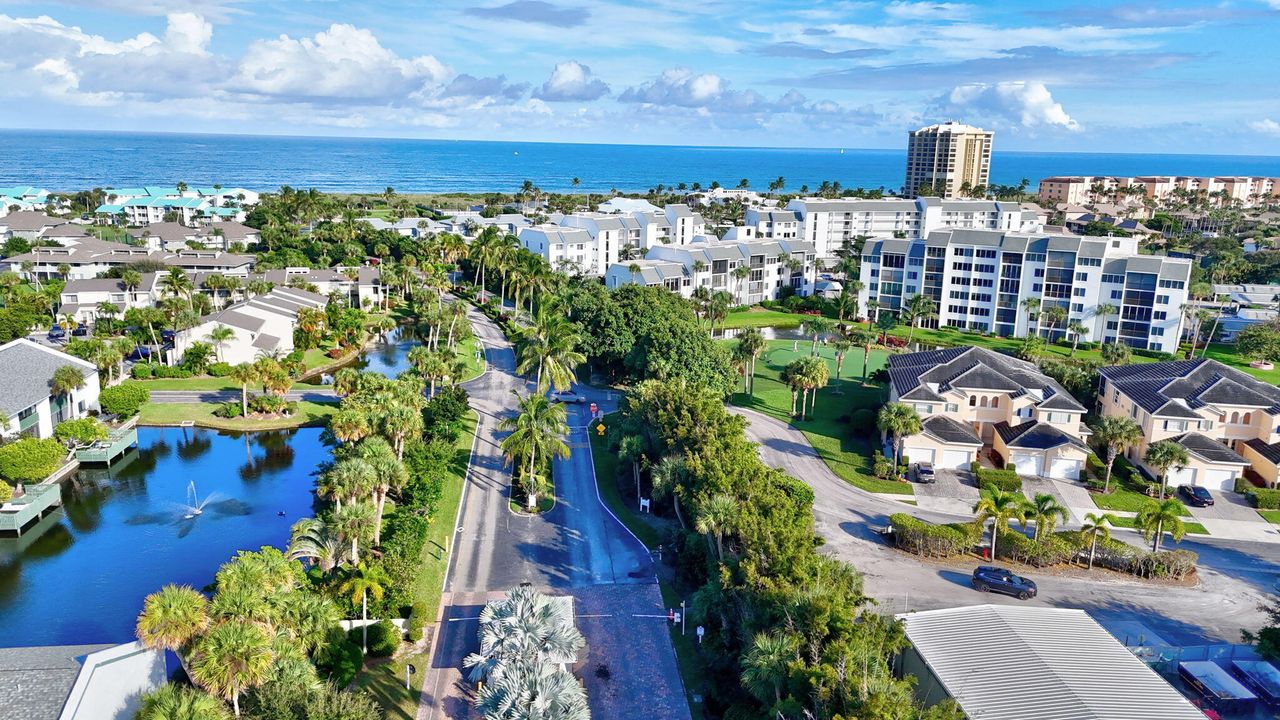 For Sale: $510,000 (2 beds, 2 baths, 1297 Square Feet)