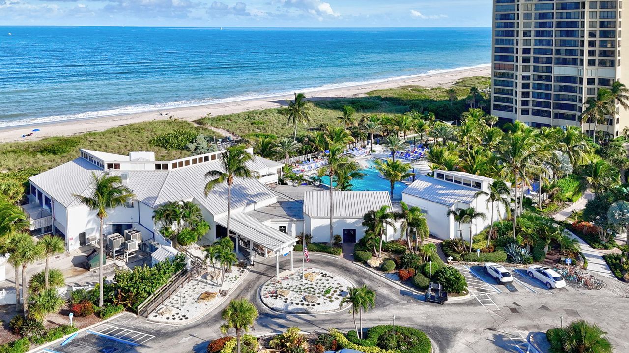 For Sale: $510,000 (2 beds, 2 baths, 1297 Square Feet)