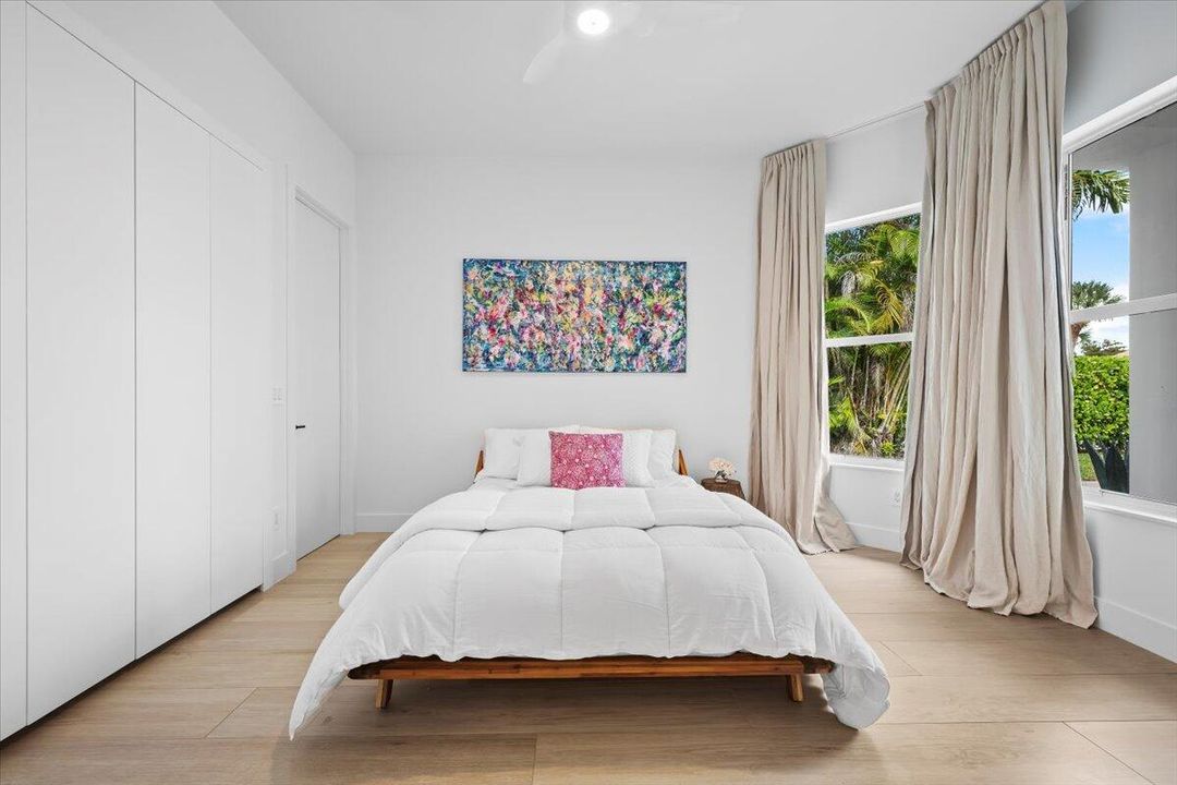 For Sale: $1,950,000 (3 beds, 3 baths, 1974 Square Feet)