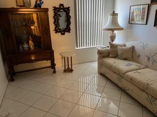 For Rent: $3,000 (2 beds, 2 baths, 1040 Square Feet)