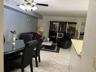 For Rent: $3,000 (2 beds, 2 baths, 1040 Square Feet)