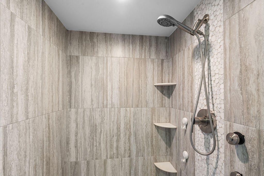 For Sale: $929,000 (2 beds, 2 baths, 1270 Square Feet)