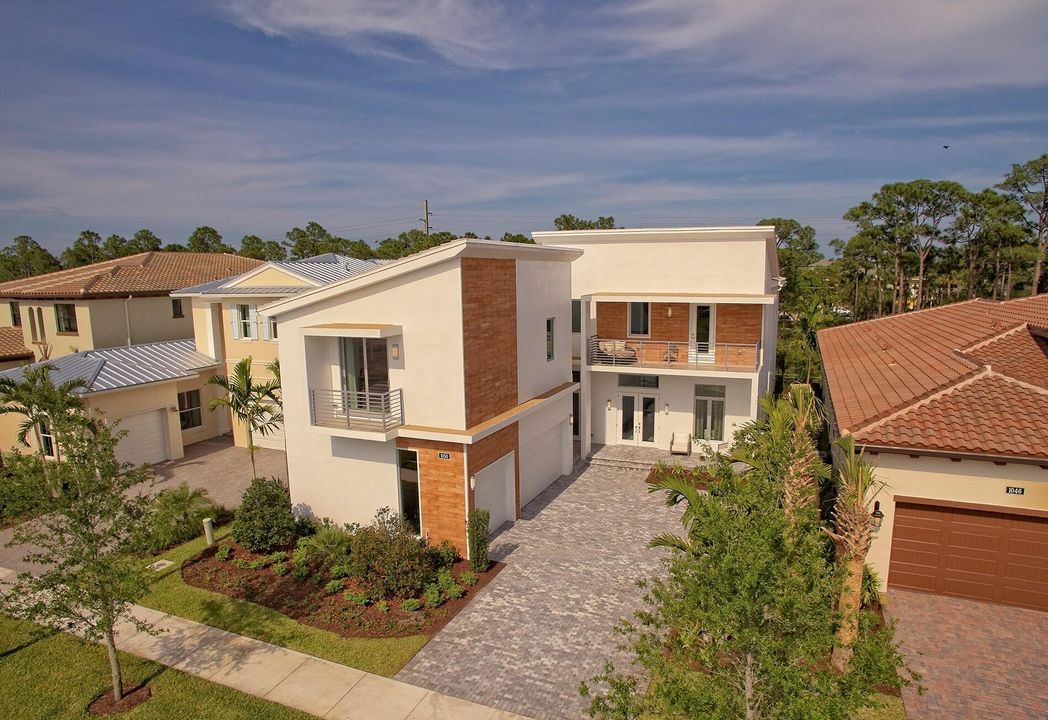 En Venta: $2,995,000 (4 camas, 4 baños, 4970 Pies cuadrados)