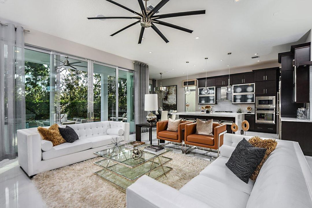 En Venta: $2,995,000 (4 camas, 4 baños, 4970 Pies cuadrados)