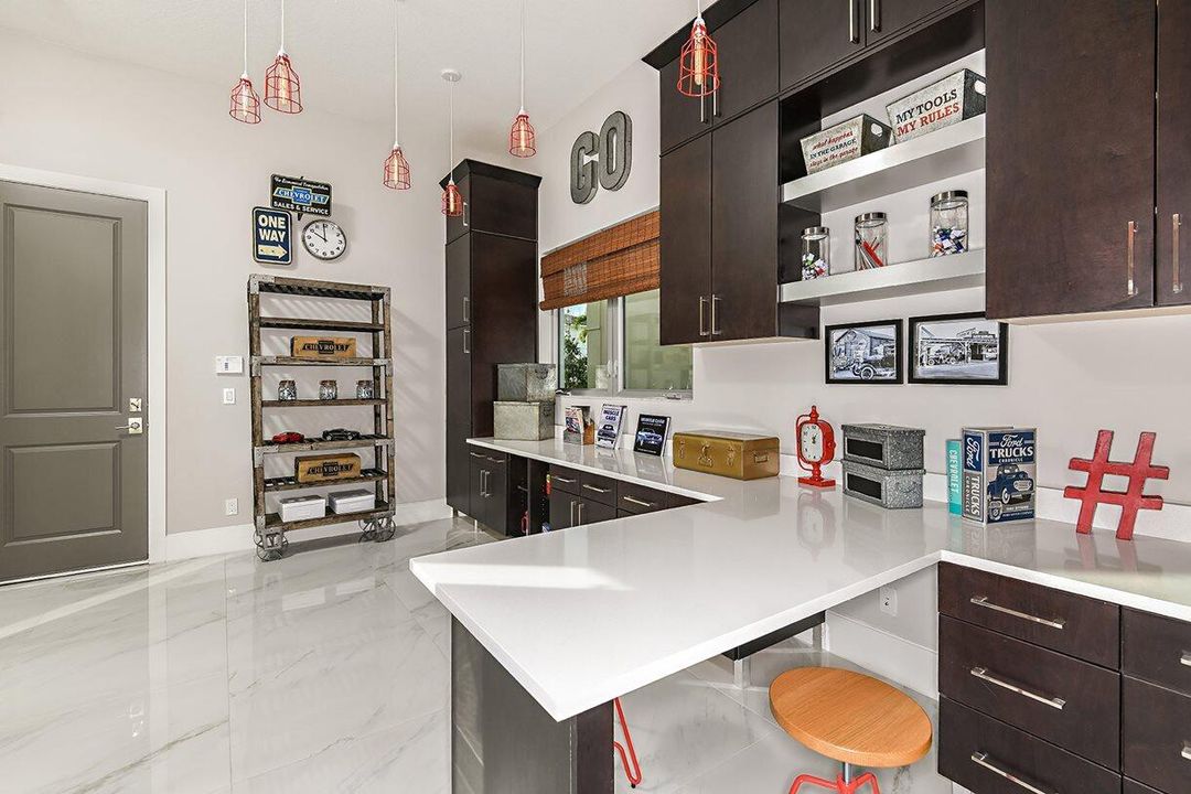 En Venta: $2,995,000 (4 camas, 4 baños, 4970 Pies cuadrados)