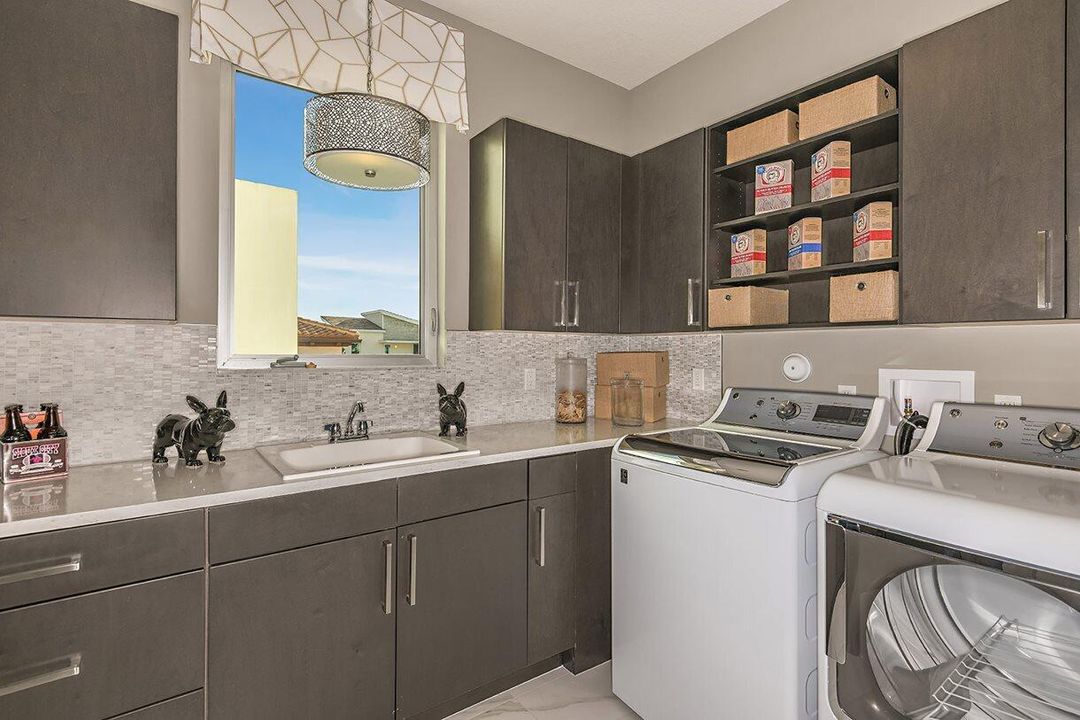 En Venta: $2,995,000 (4 camas, 4 baños, 4970 Pies cuadrados)