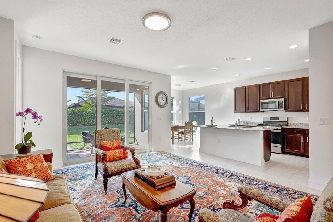 En Venta: $415,000 (3 camas, 2 baños, 1599 Pies cuadrados)