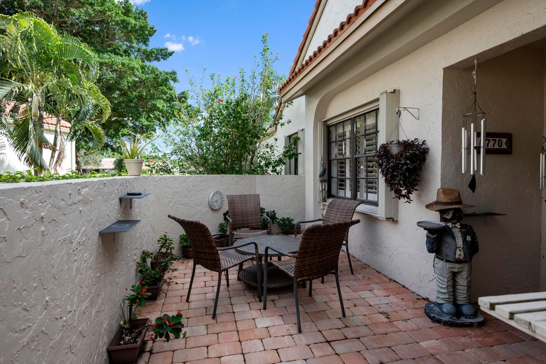 Active With Contract: $335,000 (3 beds, 2 baths, 1486 Square Feet)