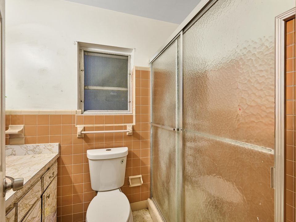 For Sale: $470,000 (4 beds, 2 baths, 2105 Square Feet)