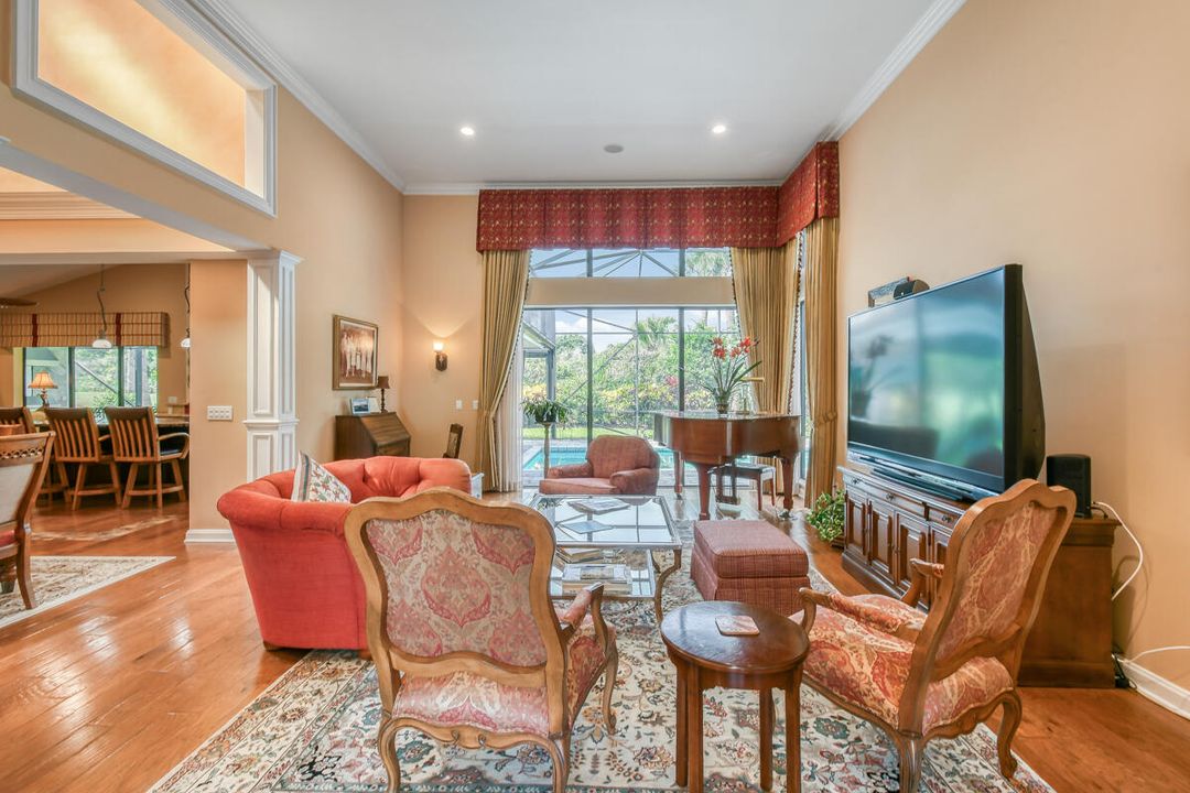 For Sale: $995,000 (3 beds, 3 baths, 3051 Square Feet)