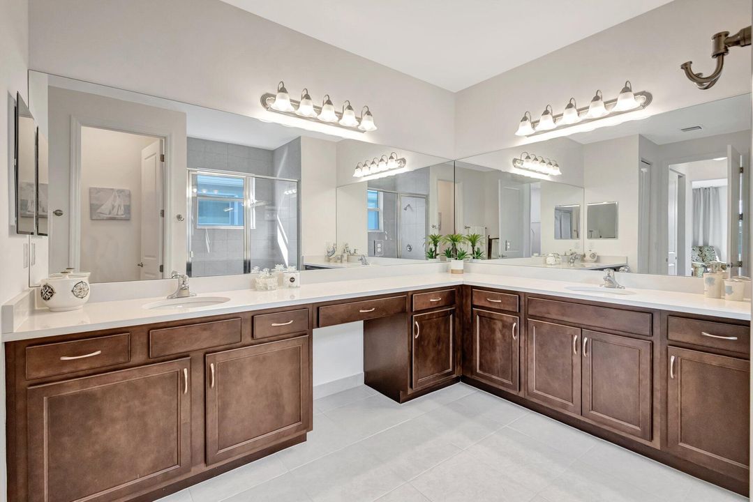 En Venta: $415,000 (3 camas, 2 baños, 1599 Pies cuadrados)