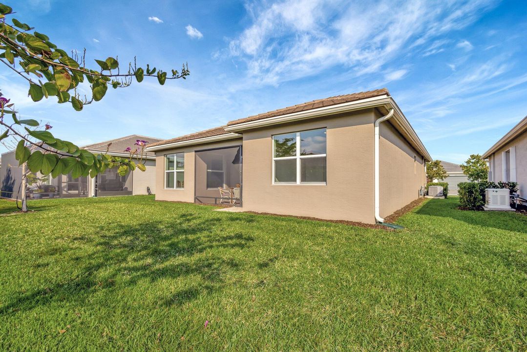 En Venta: $415,000 (3 camas, 2 baños, 1599 Pies cuadrados)