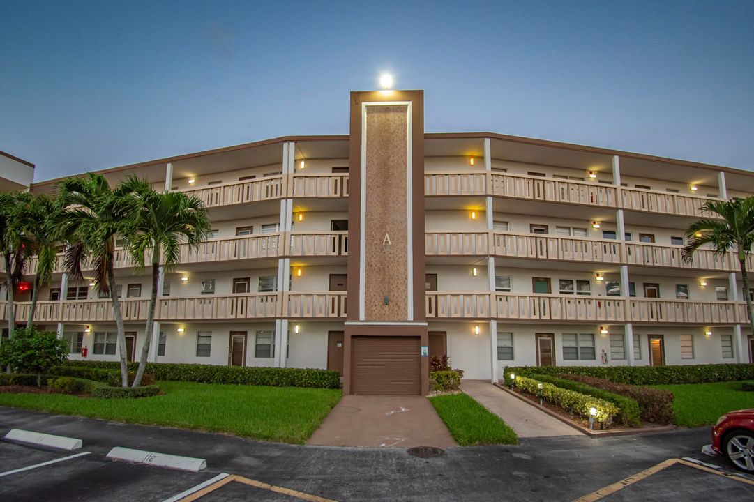 待售: $118,000 (2 贝兹, 1 浴室, 861 平方英尺)