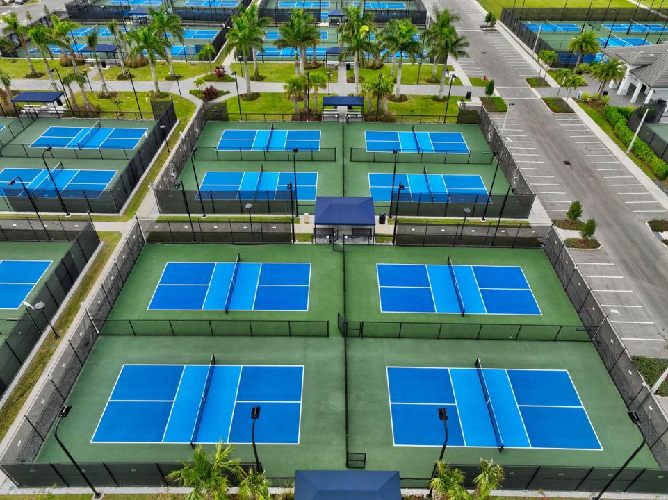 En Venta: $415,000 (3 camas, 2 baños, 1599 Pies cuadrados)