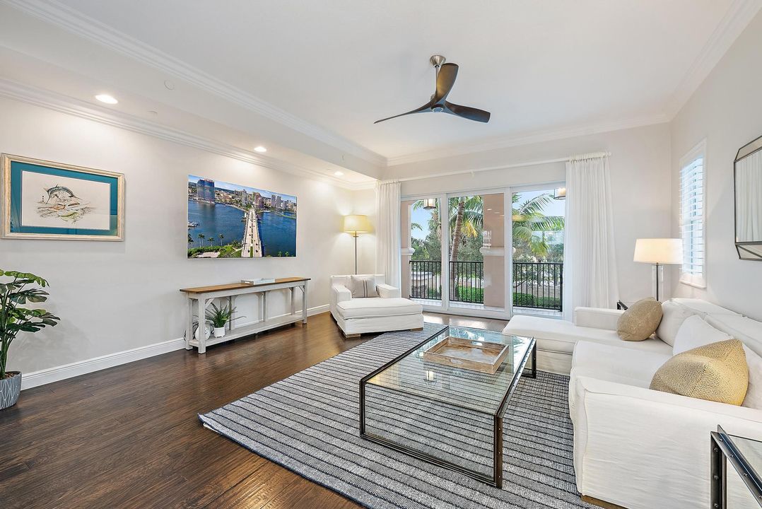 待售: $2,800,000 (3 贝兹, 2 浴室, 2474 平方英尺)