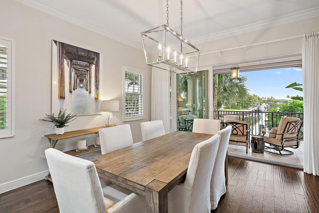 待售: $2,800,000 (3 贝兹, 2 浴室, 2474 平方英尺)