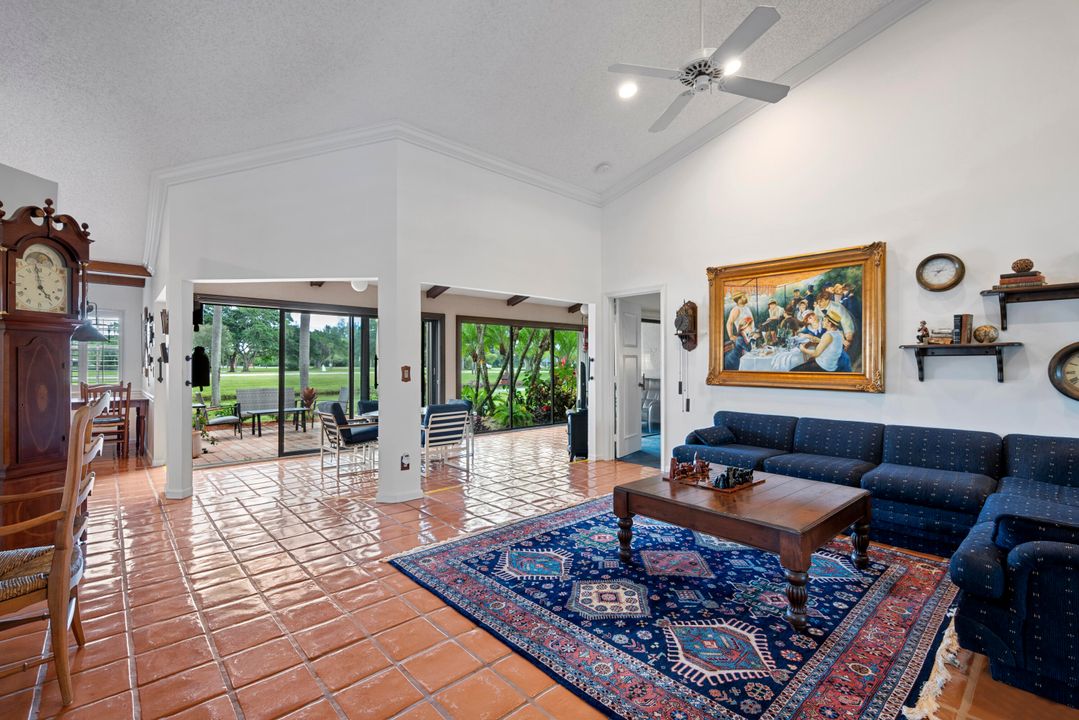 Active With Contract: $335,000 (3 beds, 2 baths, 1486 Square Feet)